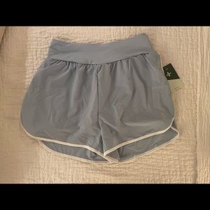Tuckernuck Tnuck Sport Shorts. NWT
